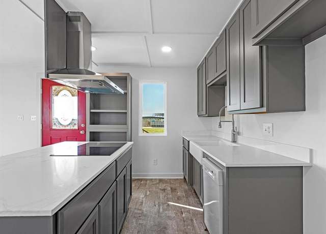Property at 1424 Road 5708, Cleveland, TX 77327, 3 beds, 2 baths
