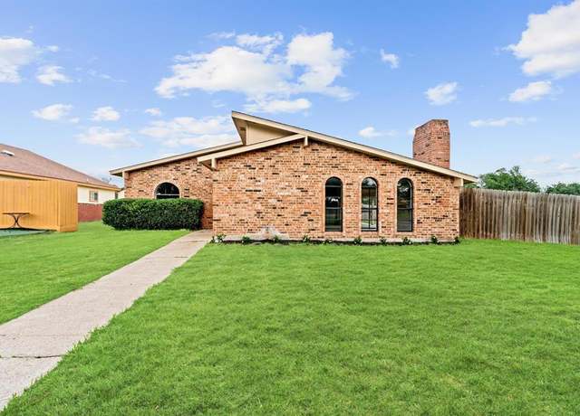 Property at 5902 Lansdown Dr, Houston, TX 77049, 3 beds, 2 baths