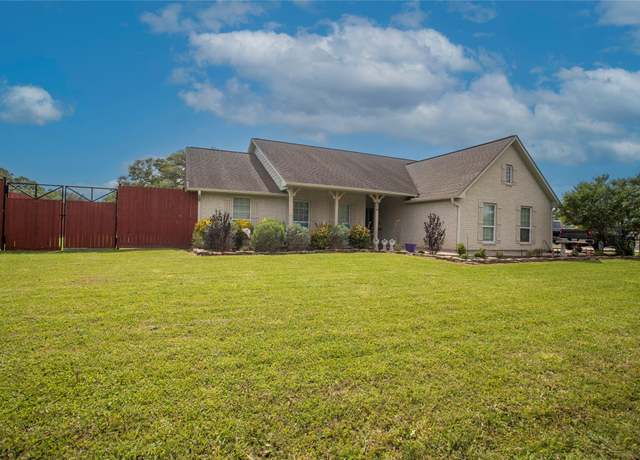 Property at 210 S Wharton St, Louise, TX 77455, 4 beds, 2 baths