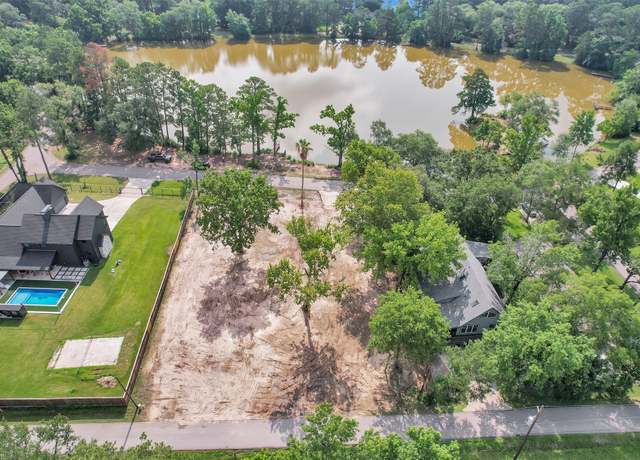 Property at 17612 White Perch Lake Dr, Conroe, TX 77384