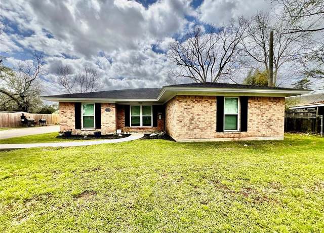 Property at 1410 Webster St, Liberty, TX 77575, 4 beds, 3 baths
