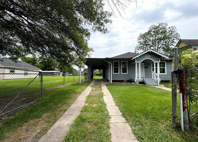 Property at 2385 Neches St, Beaumont, TX 77701, 2 beds, 1 bath