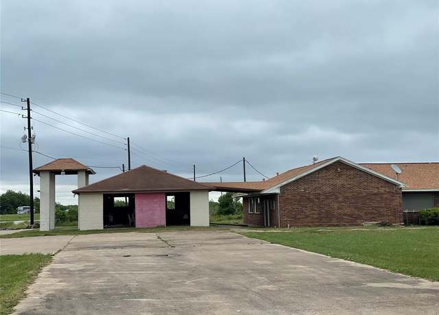 Property at 211 County Rd 227, Hungerford, TX 77435