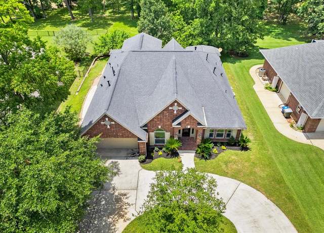 Property at 512 Cherry Hills Dr, Huntsville, TX 77340, 4 beds, 3.5 baths