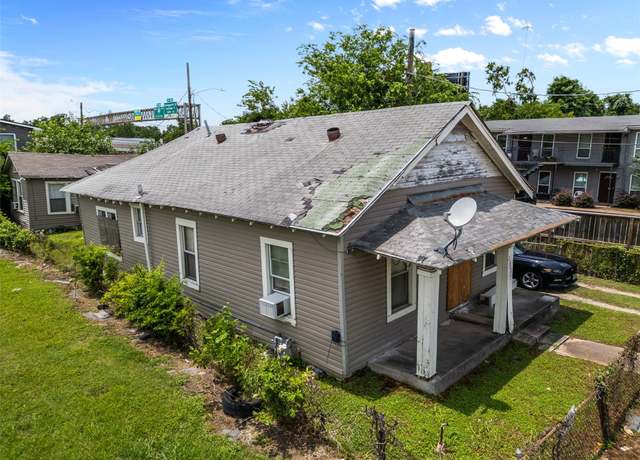Property at 2007 Massie St, Houston, TX 77026, 4 beds, 2 baths
