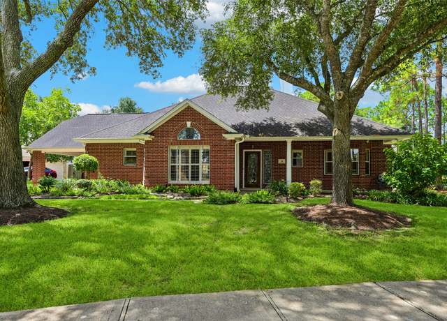Property at 331 Creekside Dr, League City, TX 77573, 3 beds, 3 baths