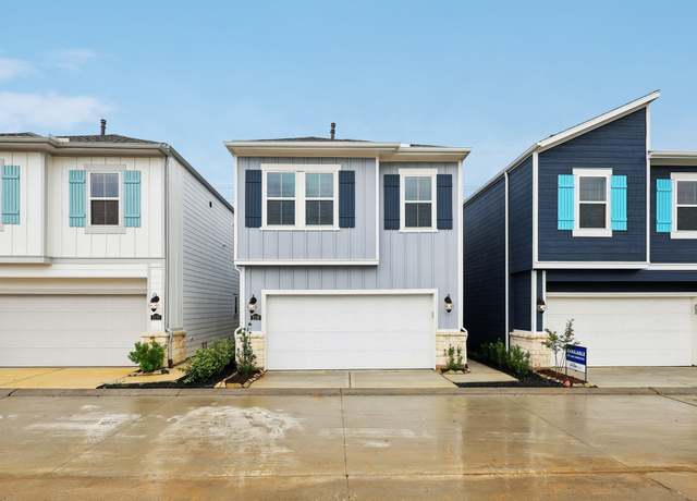 Property at 2179 Beachcomber Dr, Kemah, TX 77565, 3 beds, 2.5 baths