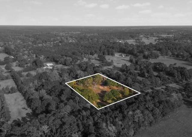 Property at 5 Hyman Rd, New Waverly, TX 77358