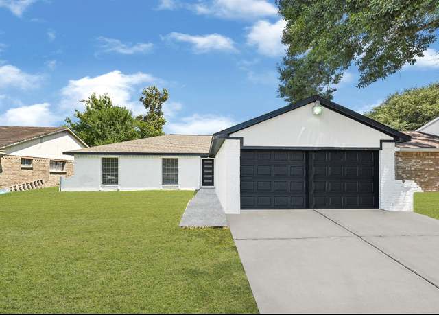 Property at 1635 Castle Creek Drive Dr, Missouri City, TX 77489, 3 beds, 2 baths