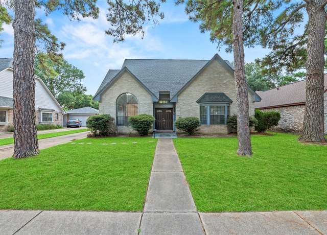 Property at 12406 Mill Lane Dr, Houston, TX 77070, 4 beds, 2.5 baths