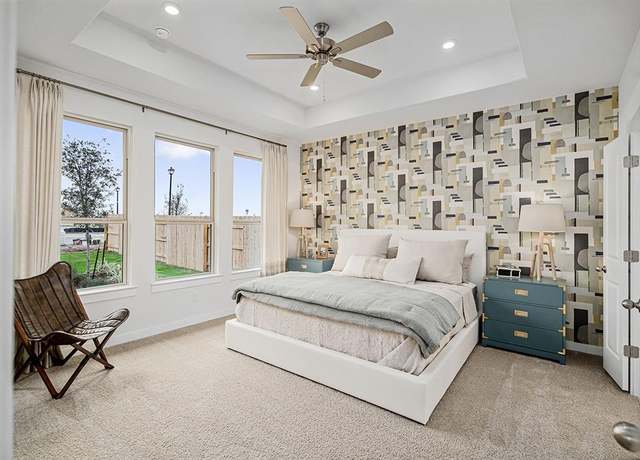 Property at 328 Gambels Quail Rd, Waller, TX 77484, 3 beds, 2 baths