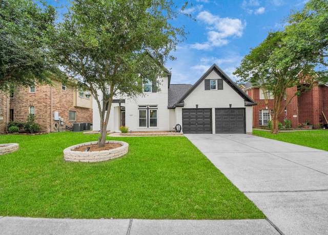 Property at 11027 Collingswood Dr, La Porte, TX 77571, 4 beds, 2.5 baths