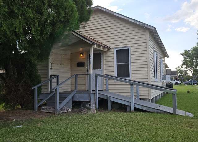 Property at 2001 Maryland St, Baytown, TX 77520, 3 beds, 1 bath