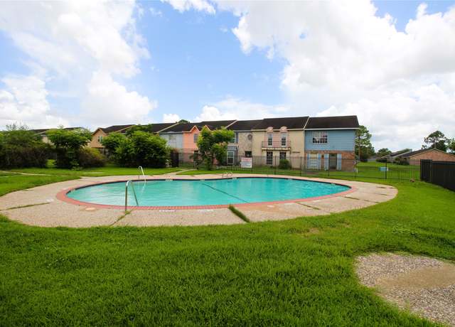 Property at 7153 Chasewood Dr, Houston, TX 77489, 3 beds, 4.5 baths