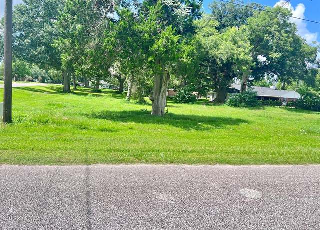 Property at 305 W Alabama St, Brazoria, TX 77422