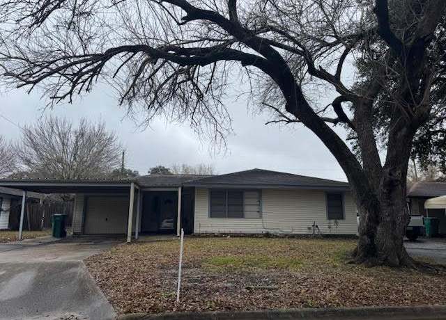Property at 500 Gardenia Ave, Orange, TX 77630, 4 beds, 1 bath