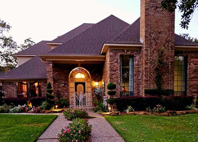 Property at 6906 Apple Valley Ln, Houston, TX 77069, 4 beds, 3.5 baths