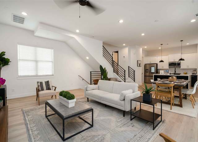 Property at 2522 Live Oak St, Houston, TX 77004, 3 beds, 3.5 baths