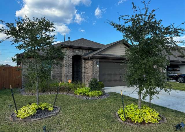 Property at 18310 Grayson Bluff Way, Richmond, TX 77407, 3 beds, 2 baths