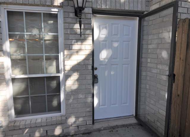 Property at 17481 Red Oak Dr #17481, Houston, TX 77090, 2 beds, 2.5 baths