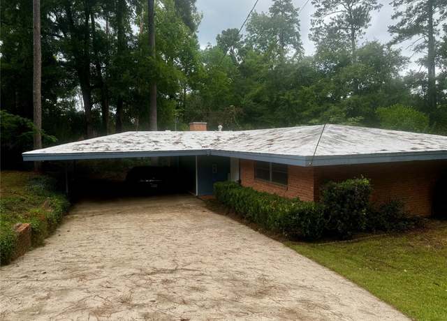 Property at 1206 Woodland Park Ave, Jasper, TX 75951, 3 beds, 2 baths