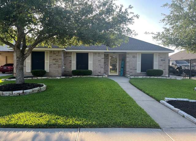 Property at 2330 Pasqua Trl, League City, TX 77573, 4 beds, 2 baths