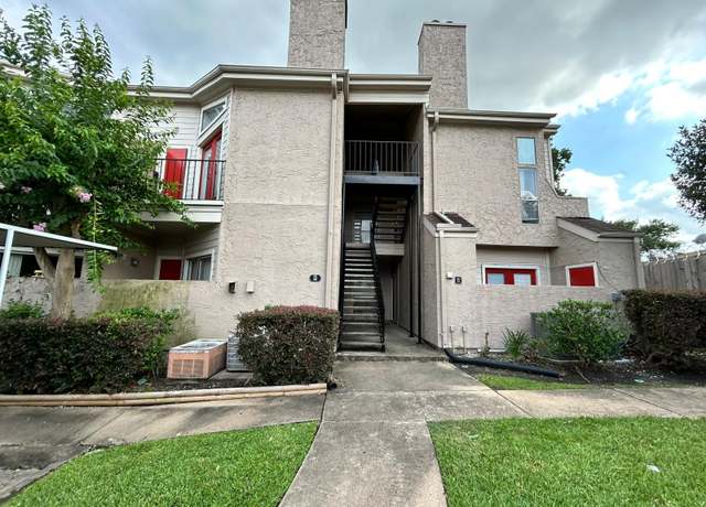 Property at 10855 Meadowglen Ln #723, Houston, TX 77042, 2 beds, 2 baths