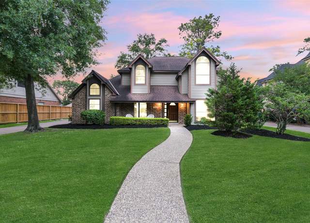 Property at 3914 Cherry Forest Dr, Houston, TX 77088, 3 beds, 2.5 baths