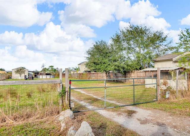 Property at 1043 County Road 3548, Cleveland, TX 77327, 3 beds, 2 baths