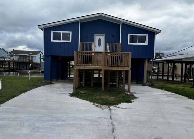 Property at 9 Flounder Cir, Freeport, TX 77541, 3 beds, 3 baths