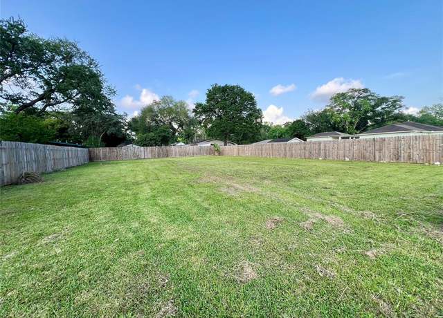 Property at 506 Georgia Ave, League City, TX 77573