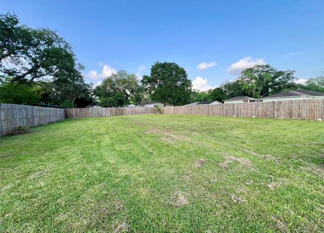 Property at 506 Georgia Ave, League City, TX 77573