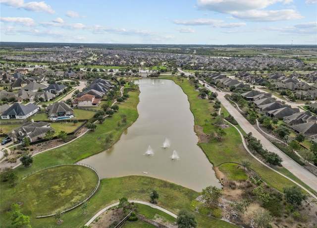 Property at 3622 Pasteur Ln, Iowa Colony, TX 77583, 5 beds, 4 baths