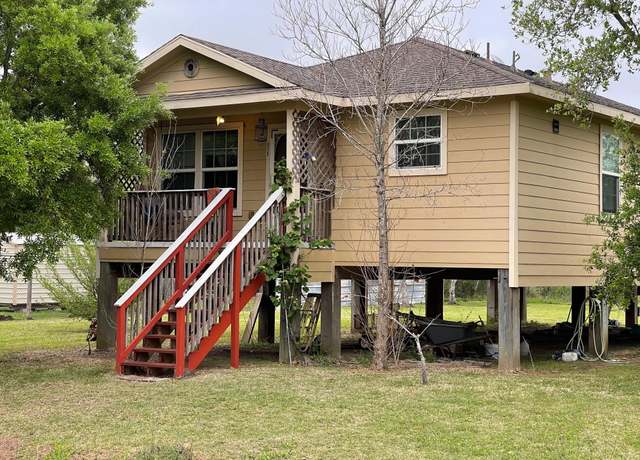 Property at 315 20th St, San Leon, TX 77539, 3 beds, 2 baths