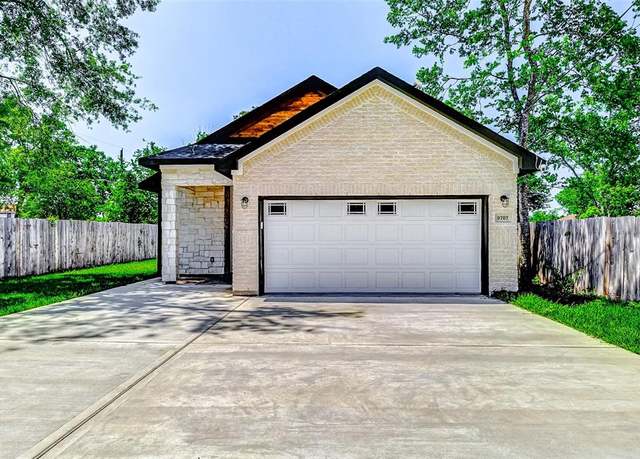 Property at 9707 Lockwood Dr, Houston, TX 77016, 3 beds, 2.5 baths