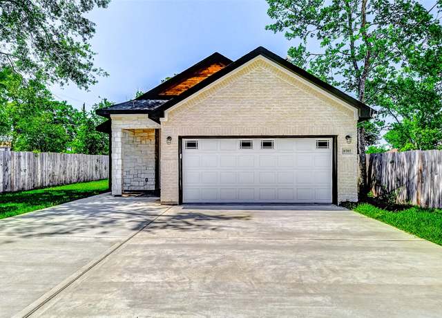 Property at 9707 Lockwood Dr, Houston, TX 77016, 3 beds, 2.5 baths