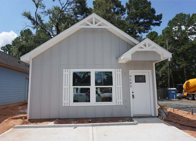 Property at 9583 Darkwood St, Willis, TX 77318, 3 beds, 2 baths
