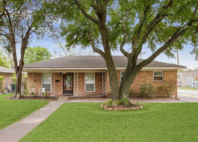 Property at 6857 Bellaire Blvd, Houston, TX 77074, 4 beds, 1.5 baths