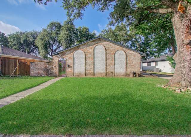 Property at 8406 Beechaven Rd, Houston, TX 77571, 3 beds, 2 baths
