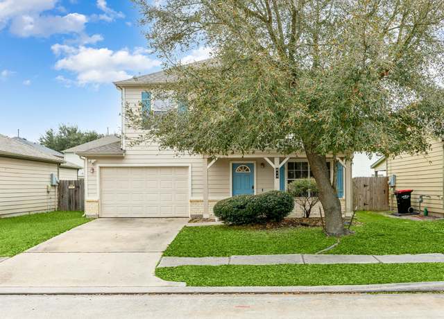 Property at 814 Eagles Glide Dr, Houston, TX 77090, 4 beds, 2.5 baths
