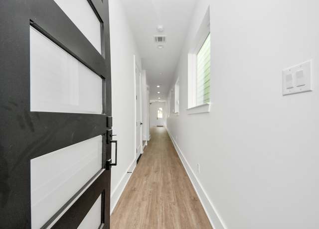 Property at 5029 Broom St Unit B, Houston, TX 77091, 3 beds, 2.5 baths