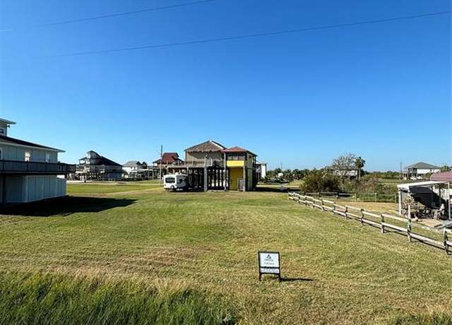 Property at 840 Johnson Crawford Cir W, Port Bolivar, TX 77650