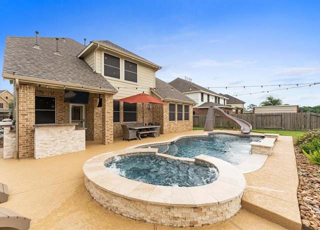 Property at 1740 Lake Raven Dr, Dickinson, TX 77539, 4 beds, 3.5 baths