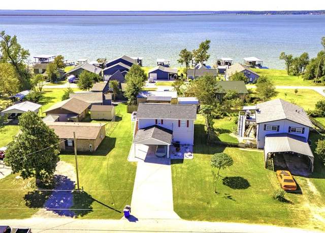 Property at 400 Shorthorn Dr, Onalaska, TX 77360, 3 beds, 2 baths