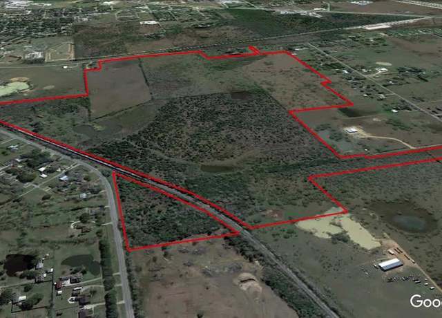 Property at 1721 Columbus Rd, Sealy, TX 77474, 3 beds, 1 bath