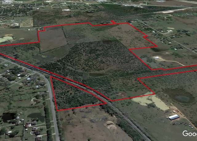Property at 1721 Columbus Rd, Sealy, TX 77474, 3 beds, 1 bath