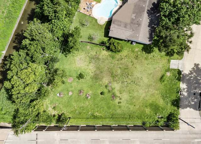Property at 9422 Cliffwood Dr, Houston, TX 77096