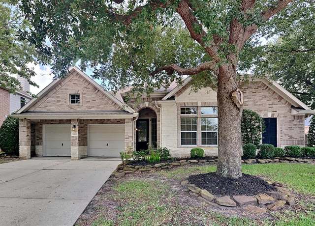 Property at 2602 Twisting Pine Ct, Houston, TX 77345, 5 beds, 2.5 baths
