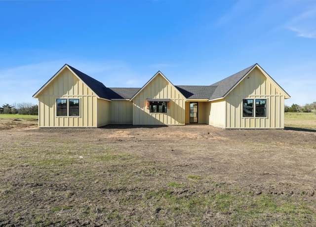 Property at 4858 Independence Trl, Burton, TX 77835, 3 beds, 2.5 baths