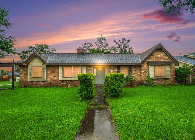 Property at 14030 Duncannon Dr, Houston, TX 77015, 3 beds, 2.5 baths